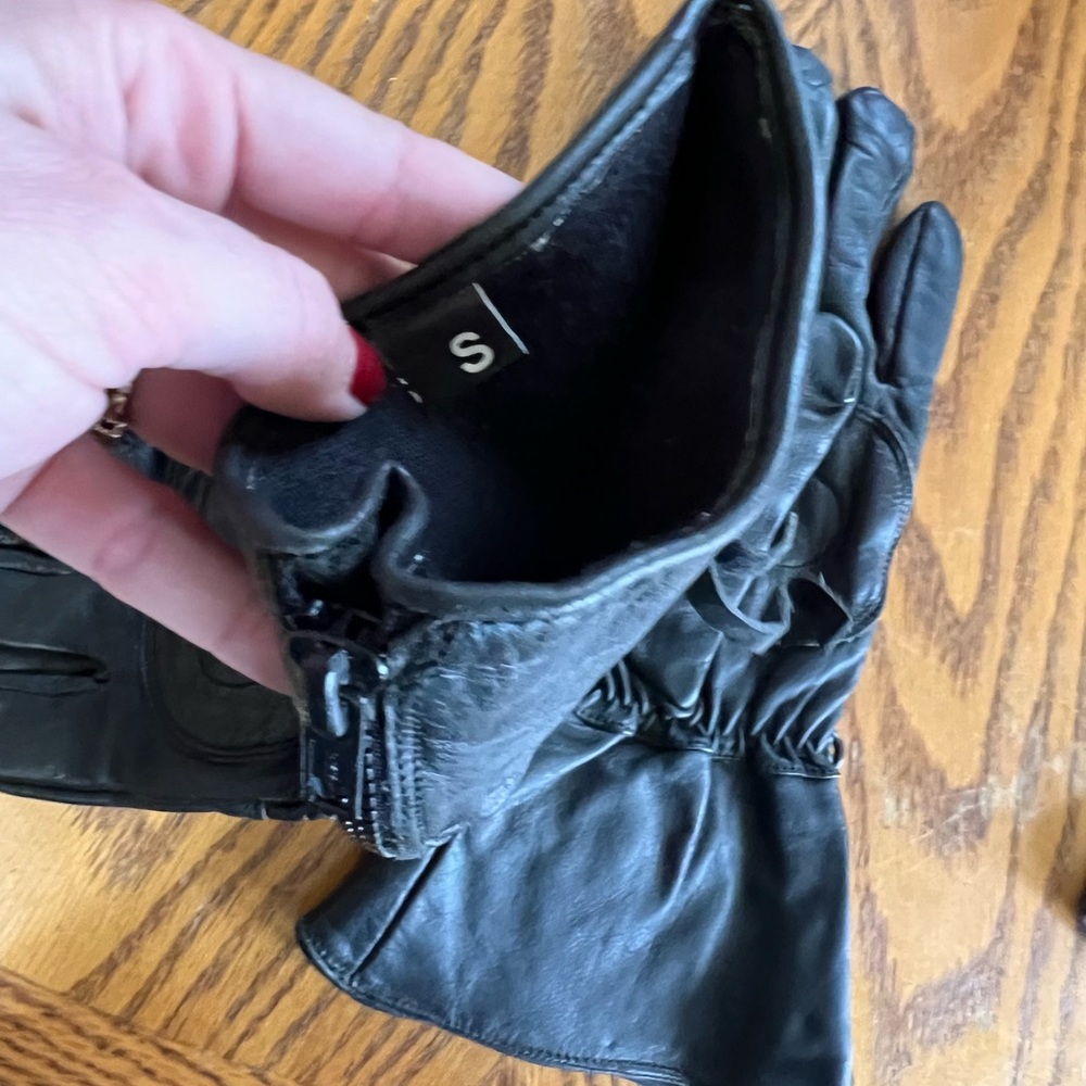 Long Riding Gloves - Picture 3 of 3